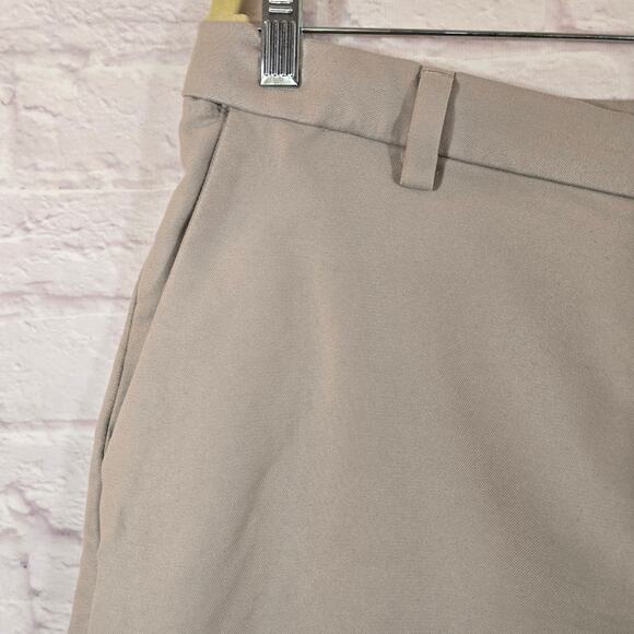 Chaps Men's Tan Khaki Shorts Size 34 Waist Extender Preppy Casual Soft Chino - Picture 3 of 12